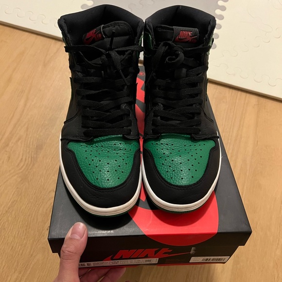 Jordan 1 High Retro “Pine Green” size 10.5 - Picture 4 of 6